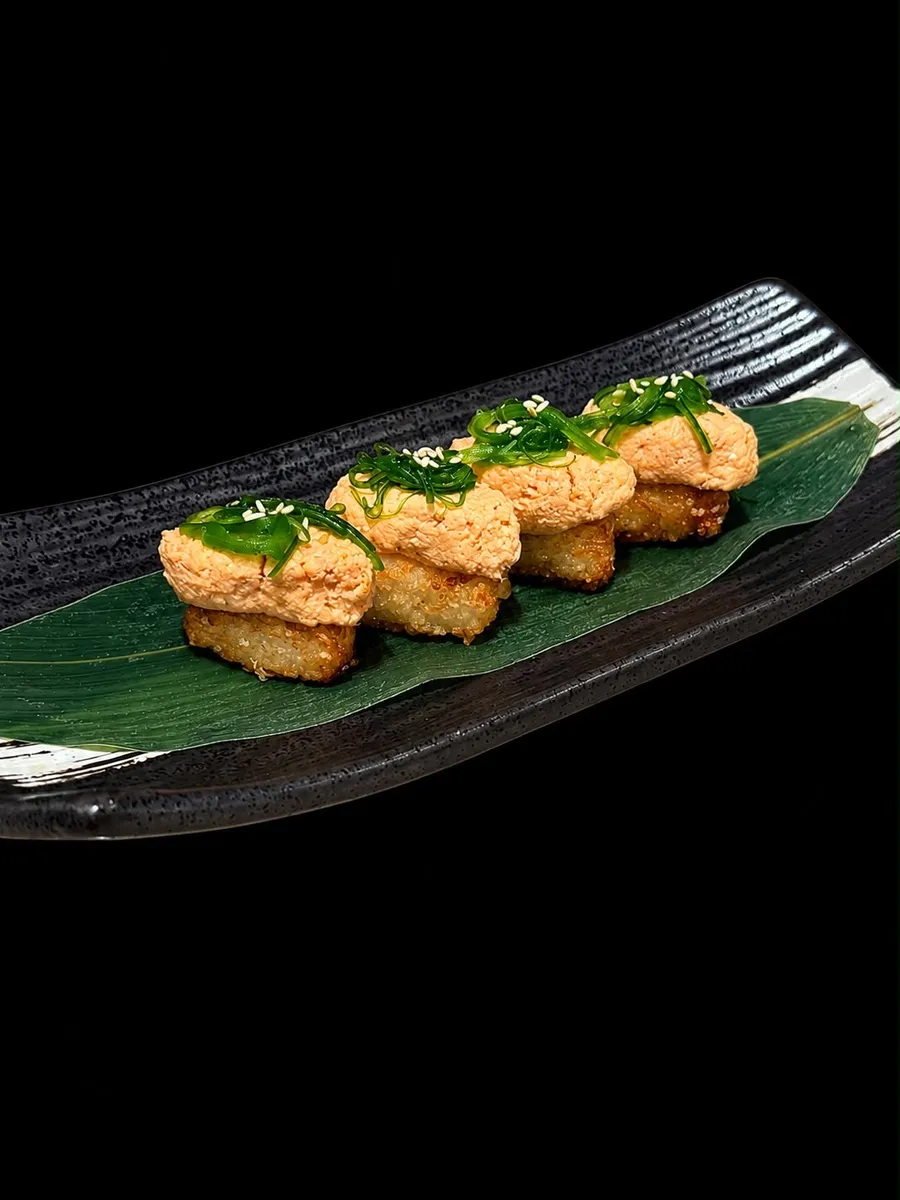 Crispy Rice salmon — 4 pcs
