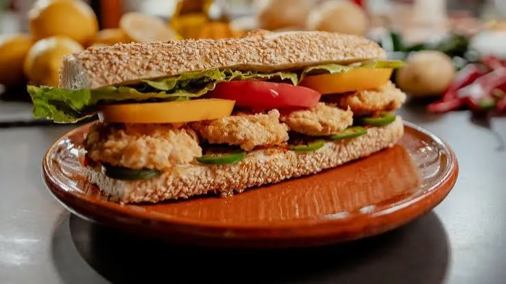 Sandwich Ciabatta au poulet sauce champignon